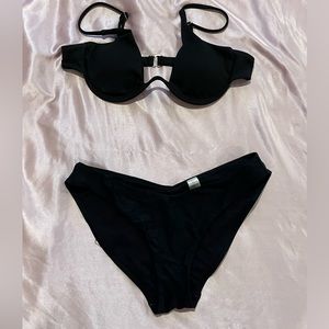 Black bikini